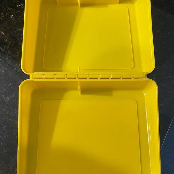 Vintage Clifford Lunchbox - Picture 2 of 3